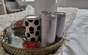 Double Rooms, Free Continental Breakfast, Pics And Full Address Sent After Booking, 2 Miles To City Centre